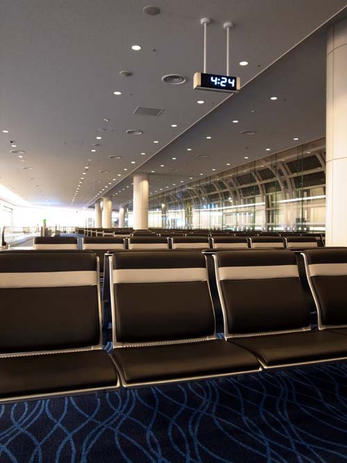 Haneda airport late at night014.jpg